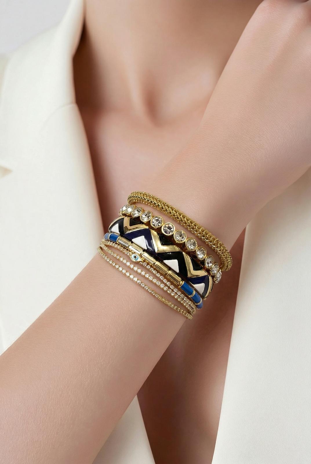 Bronz Aksesuarın Patinası: Zaman İçinde Nasıl Güzelleşir?